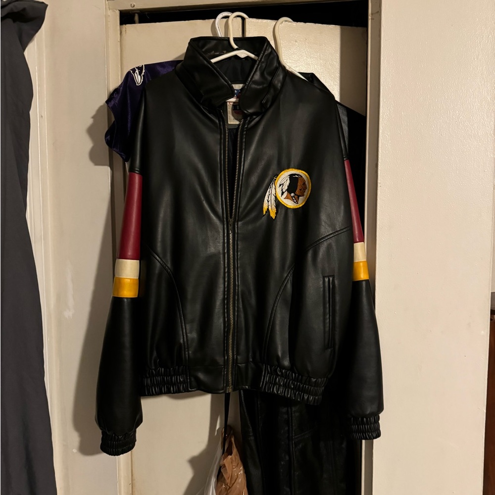 Redskins starter jacket, original leather out in the 90s 91.